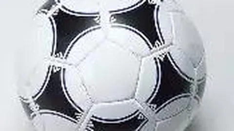 成都电竞消费领航“赛事经济” 网吧销售额年增117%